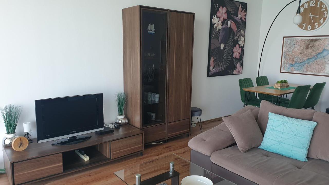 Golden Brown Apartment Siofok Dış mekan fotoğraf
